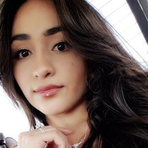 Meet your Posher, Dania